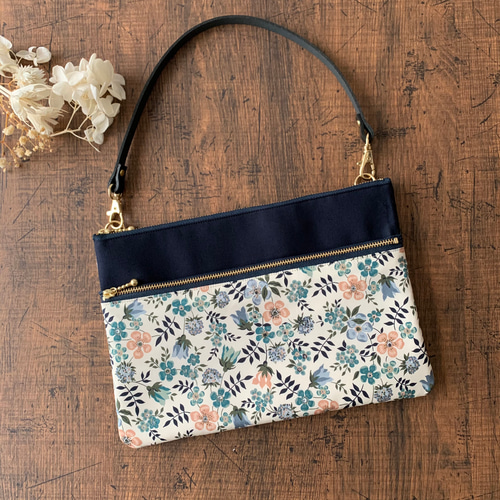 フラットポーチ♡レディパネル ILLIT フラットポーチ_Iroha (B6サイズ)【セブンネット限定】(数量限定