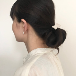 おとなリボンのヘアアクセサリー〈しろ〉 4枚目の画像