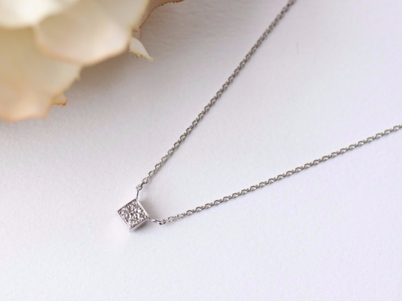 美品★K10 WG ネックレス ペンダント スクエア K10WG スクエア・ダイヤモンドネックレス ネックレス