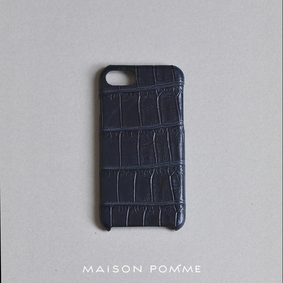 クロコダイル iPhone 7/8 用 ケース【ネイビー】・MAiSON POMME・革の宝石ナイルクロコ使用 7枚目の画像