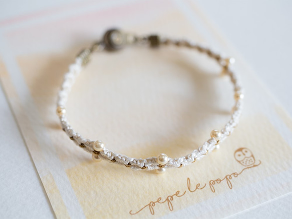 施華洛世奇珍珠和鏈狀花邊裝飾手鍊（生成的底座+金色） 第5張的照片