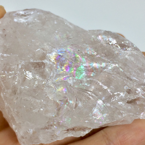 虹入り✴︎水晶 原石 かち割り アソート品 天然石 A stone〜高品質