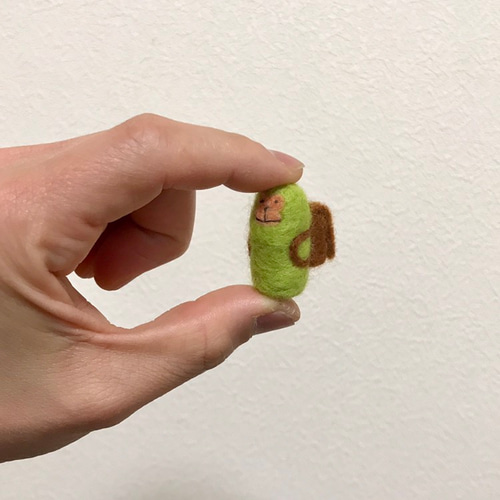 新入学祝い！羊毛フェルトの茶色ランドセル背負った黄緑1年生おサル