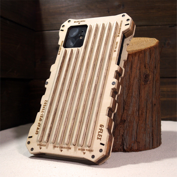 iPhone11 ウッドケース 耐衝撃 ミリタリー  タイプ2 カスタム ハンドメイド  木製 木のケース ナチュラル 1枚目の画像