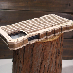 iPhone11 ウッドケース 耐衝撃 ミリタリー  タイプ2 カスタム ハンドメイド  木製 木のケース ナチュラル 3枚目の画像