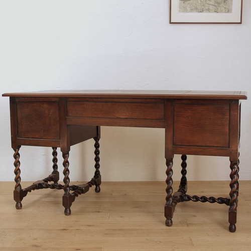 イギリスアンティーク家具 レザートップ ツイストレッグ ライティング