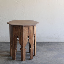 シャビーシック なイギリスアンティーク のオクタゴン サイドテーブル