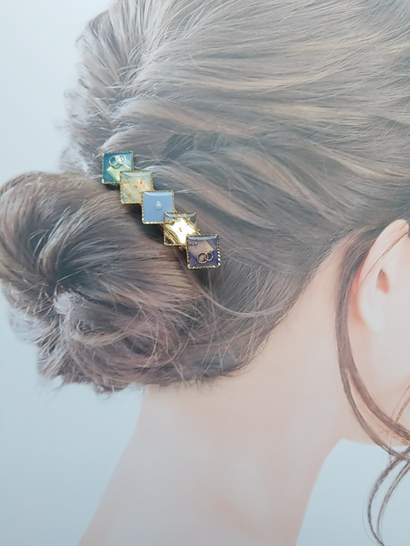 普段使いやちょっとしたお出かけに♪くすみブルー×ネイビーのスクエアデザインヘアクリップ 3枚目の画像