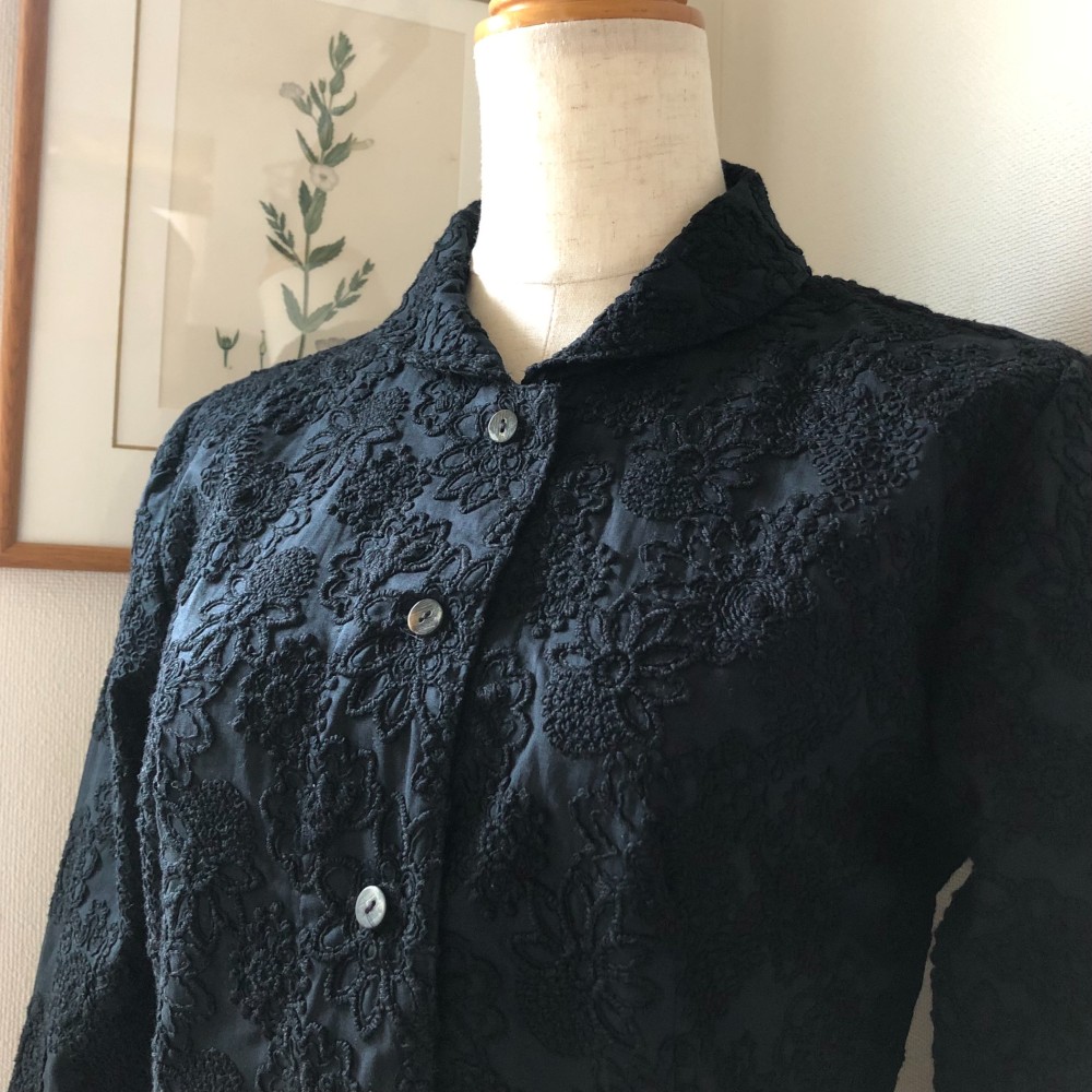 総刺繍　コットンブラウス　八分袖 / ブラック