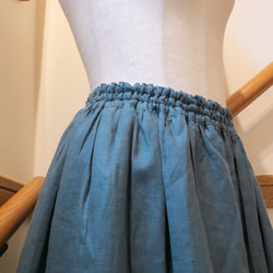 【夏のお出掛けに】リネン　麻のスカート　ターコイズブルー 1枚目の画像