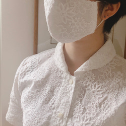 総刺繍（ホワイトレース） ダブルガーゼの布マスクと半袖ブラウス　≪夏のマスクコーデに≫ 2枚目の画像