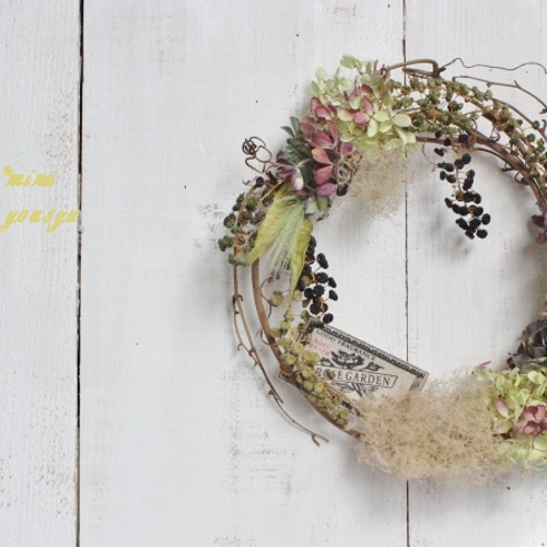 ﾐﾅｽﾞｷとヨウシュヤマゴボウのリース リース Rakas 通販 685607