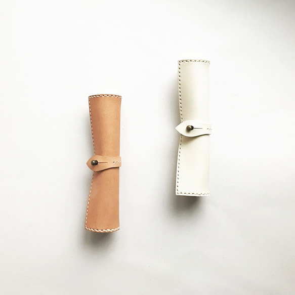 マキモノペンケース　細巻　白 牛革