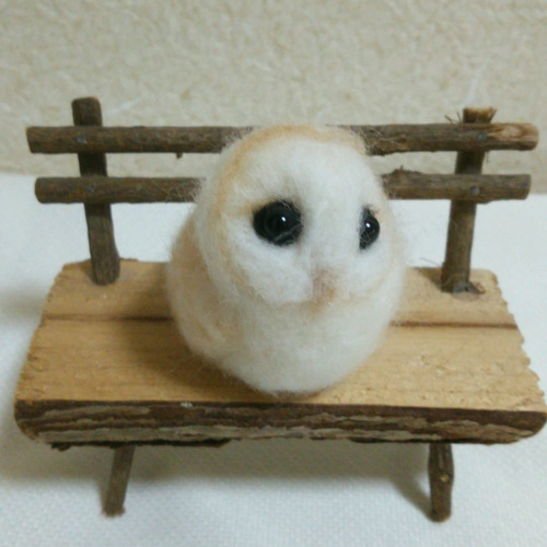 羊毛フェルト　メンフクロウ 羊毛フェルト「メンフクロウ」のブローチ | iichi 日々の暮らし