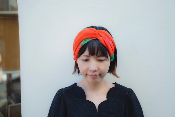 Creema限定　スカーフで作ったヘアバンド(赤) 3枚目の画像