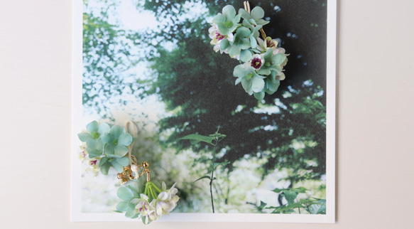 Creema限定　緑と白の花のピアス/イヤリング 7枚目の画像