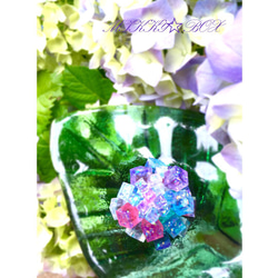 紫陽花カラーのキューブピアス（アレルギー対応） 5枚目の画像