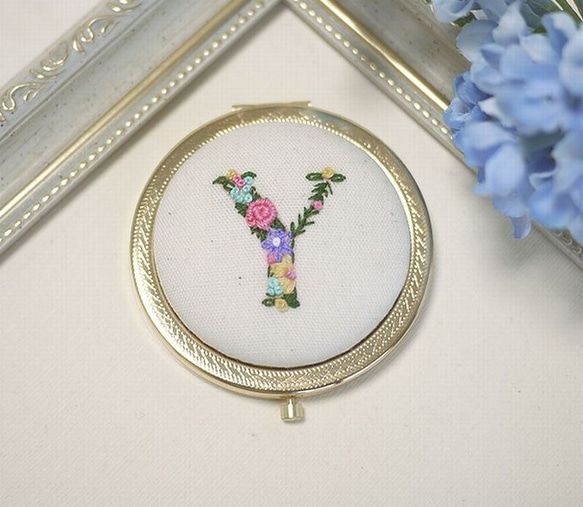 戸塚刺繍　八角形刺繍花柄ミラー 0711907_4.jpg