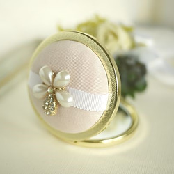 閃閃發光的珍珠花緊湊型鏡子（粉紅色） 第1張的照片
