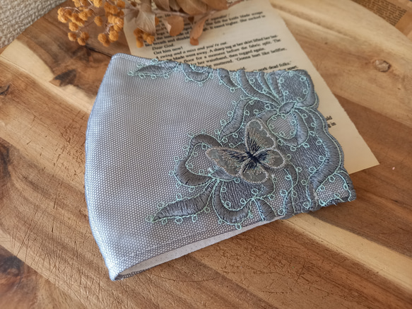 国産高級レース生地。かわいい蝶々刺繍レースマスク。 布マスク petal 
