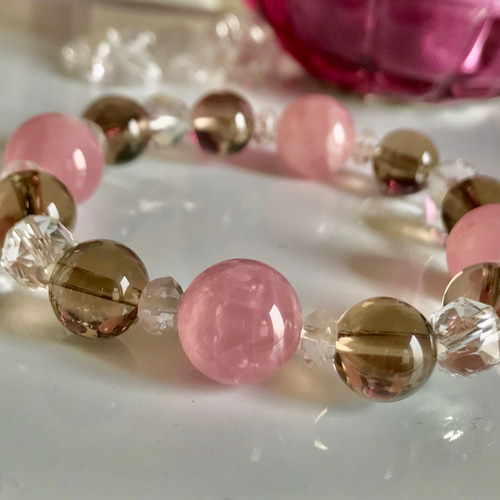 邪気を払い心と身体に安らぎを／大玉ディープローズクォーツ