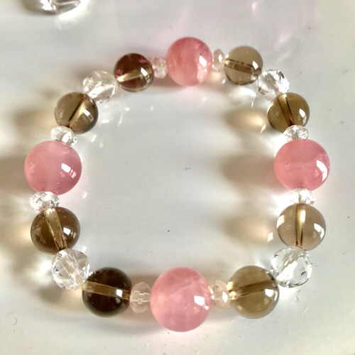 邪気を払い心と身体に安らぎを／大玉ディープローズクォーツ