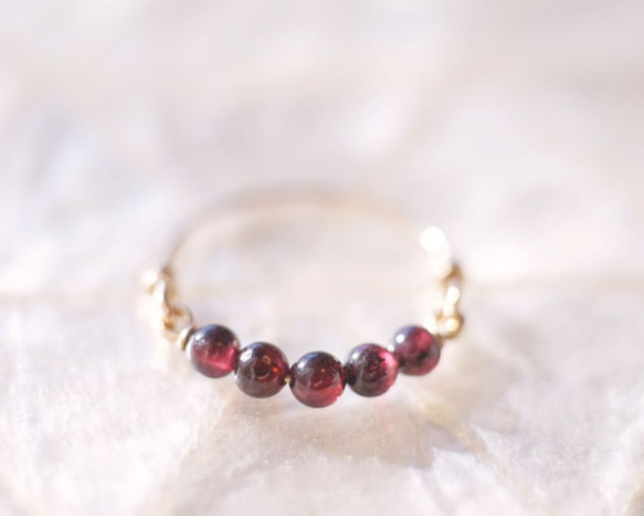 【再販3】*14KGF ガーネットの粒リング  誕生石 1月　Creema 1枚目の画像