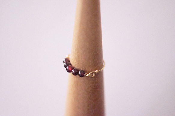 【再販3】*14KGF ガーネットの粒リング  誕生石 1月　Creema 5枚目の画像