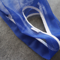 又輕又結實！網眼材料便利店袋環保袋（藍色 x 白色） 第2張的照片