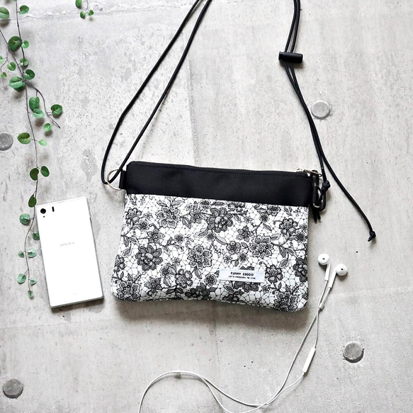 総レース花柄 サコッシュバッグ（モノトーン） ショルダーバッグ  