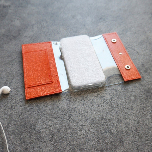 帶鏈條的真皮和 PVC 筆記本型智能手機保護套“Skeleton”iPhone 保護套 第5張的照片