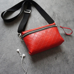 絎縫合成皮革挎包[紅色] 也可用作身體包 ◎ 生態皮革 第9張的照片