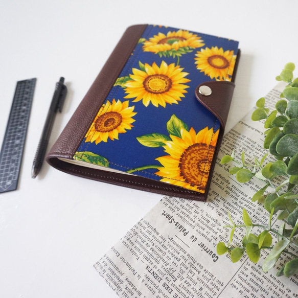 藍色向日葵系統筆記本封面A6尺寸、A5尺寸、B6尺寸生態皮革 第2張的照片