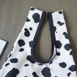 S尺寸白色購物袋型環保袋（牛紋、狗、貓） 第2張的照片