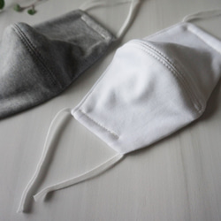 柔軟的編織物和雙層紗立體布口罩（灰色或白色） 第6張的照片