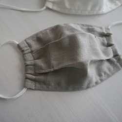 《即使在夏天也很舒服》 灰色或白色 帶薄紗的百褶口罩（常規尺寸） 第2張的照片