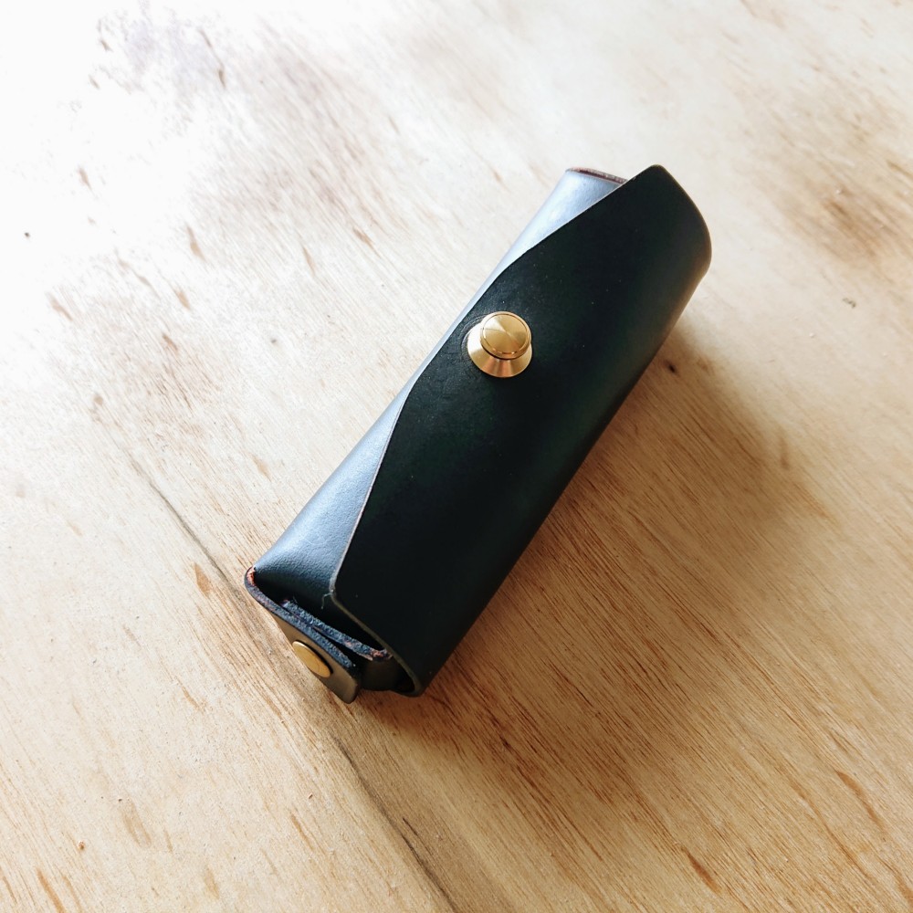 ※在庫限り※【茶芯革のキーケース｜真鍮ホック仕様】
