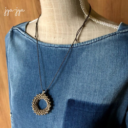 【新色】circle beads necklace - 燻しシルバー　Φ4.8cm 4枚目の画像