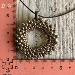 【新色】circle beads necklace - 燻しシルバー　Φ4.8cm 6枚目の画像