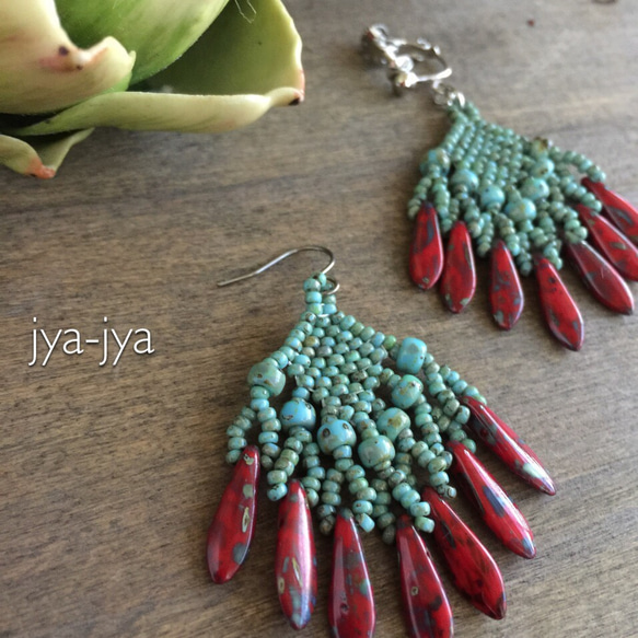 turquoise & red dagger fringe earring 3枚目の画像