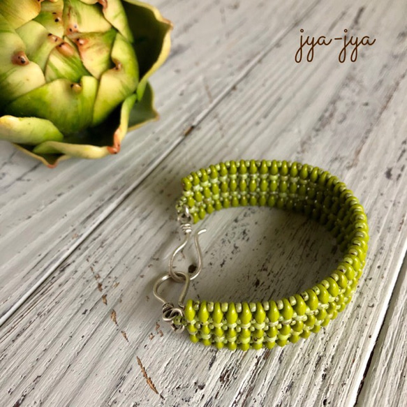【受注製作】beads bracelet - yellow green 3枚目の画像