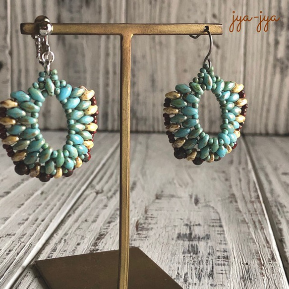 twin beads earrings - U turquoise 3枚目の画像