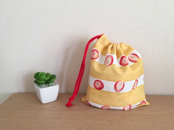 送料無料　いちごショートケーキ　３点セット（受注製作）レッスンバッグ & 上履き入れ&給食袋　女の子　絵本バッグ 6枚目の画像