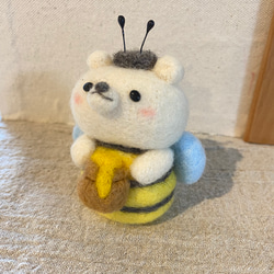 蜂蜜を持ったミツバチくまちゃん ⸜❁⃘⸝‍ 3枚目の画像