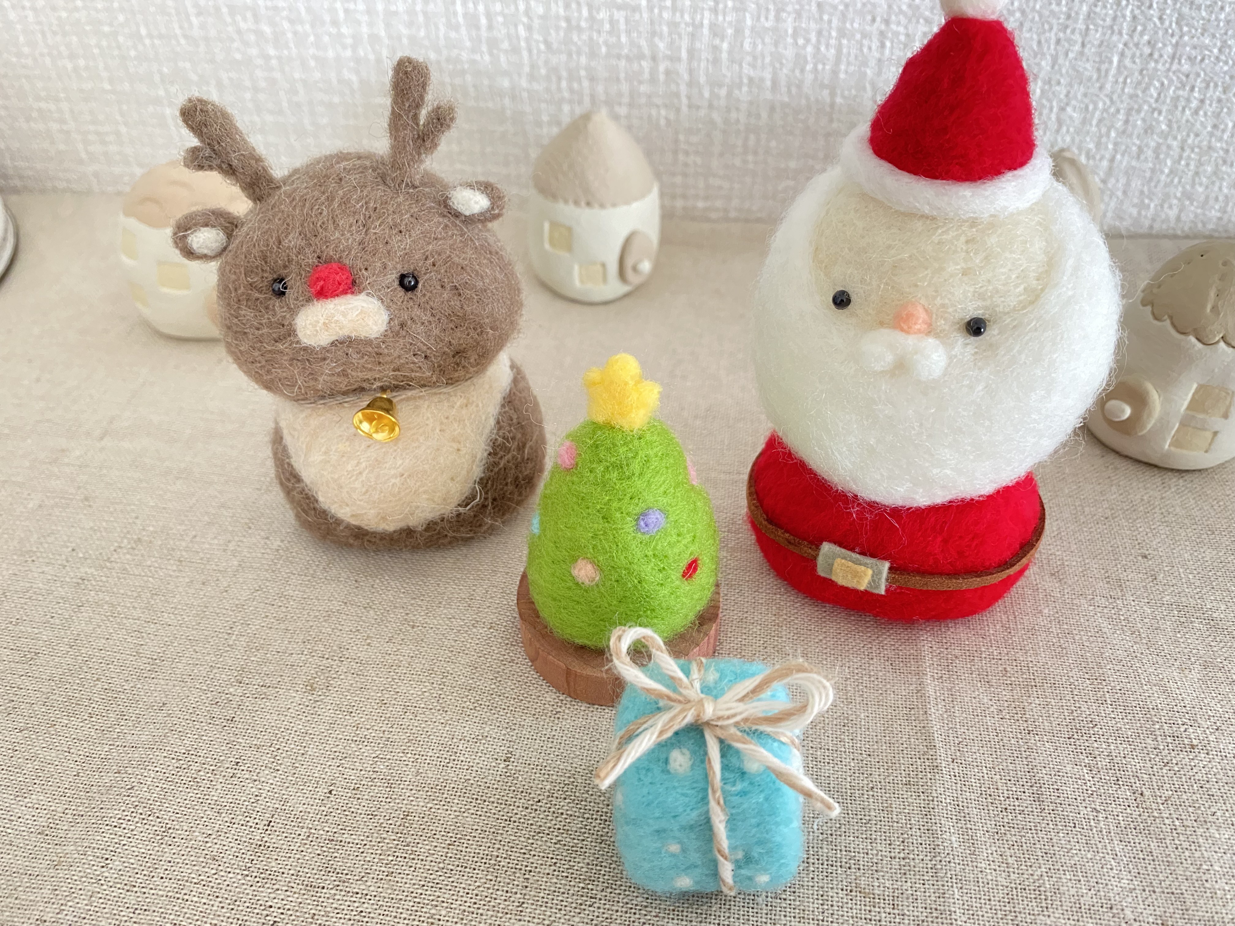 仲良しトナカイ♡クリスマス 楽天市場】【大型商品】トナカイの親子3体セット LED882球付き