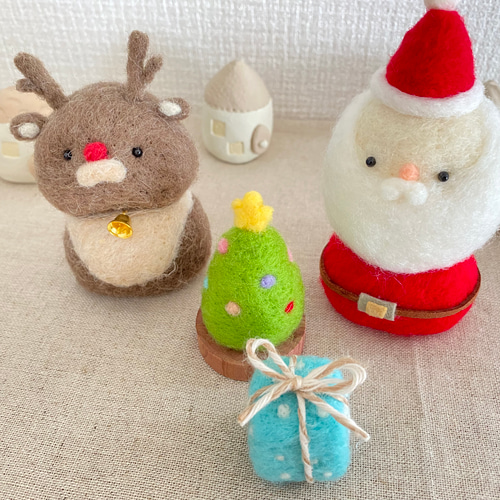 クリスマス2021】受注制作＊ぽってりなサンタさんとトナカイさん