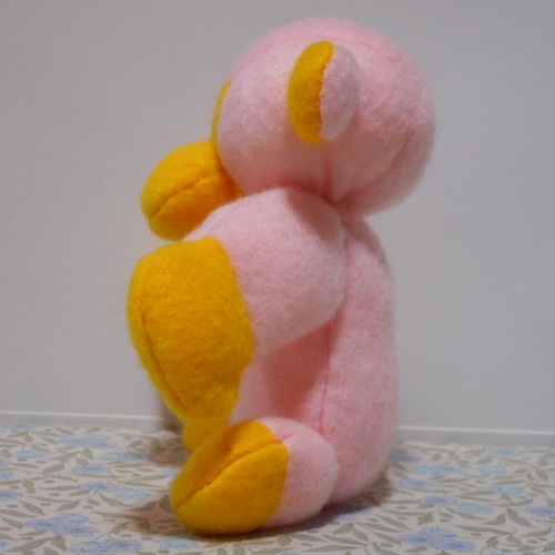 フリース生地のピンクサルのぬいぐるみ ぬいぐるみ kabebe 通販