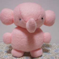 手のひらサイズのアイボリーくまのぬいぐるみ ぬいぐるみ kabebe 通販