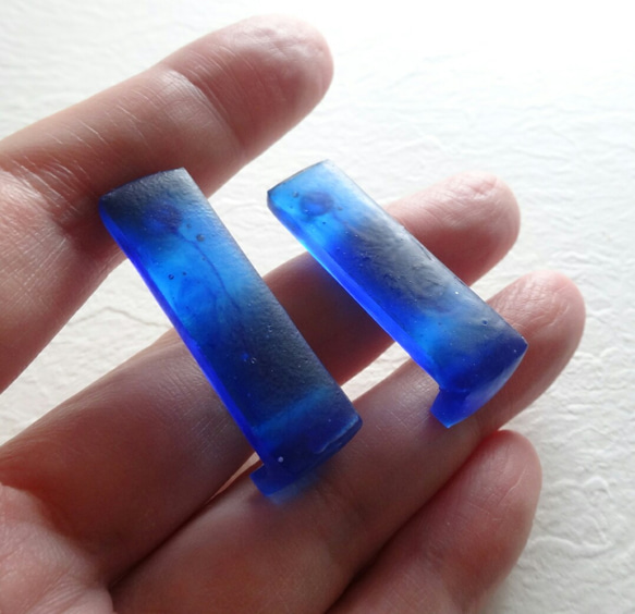 【long eru - sea glass】チタンピアス/ブルー Creema限定 2枚目の画像