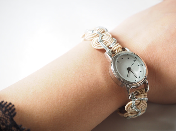 水引アクセサリー ［シルバー×ベージュ］ 腕時計 ブレスレットタイプ 3枚目の画像